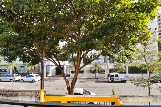Varanda da Suíte 2 de casa à venda com 3 quartos, 315m² em Jardim Londrina, São Paulo