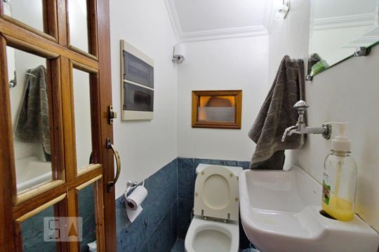 Lavabo de casa à venda com 3 quartos, 315m² em Jardim Londrina, São Paulo