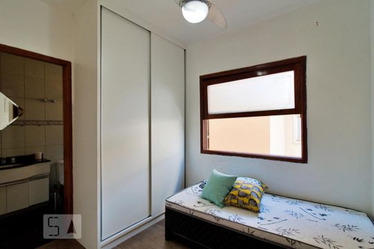 Suíte 1 de casa à venda com 3 quartos, 315m² em Jardim Londrina, São Paulo