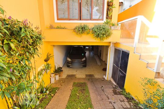 Garagem de casa à venda com 3 quartos, 315m² em Jardim Londrina, São Paulo