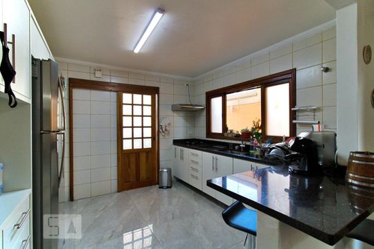 Cozinha de casa à venda com 3 quartos, 315m² em Jardim Londrina, São Paulo