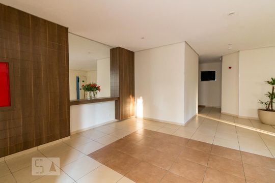 Hall de entrada do bloco de apartamento à venda com 2 quartos, 64m² em Vila Augusta, Guarulhos