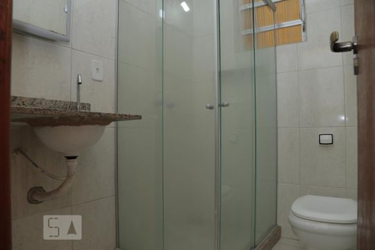 banheiro de apartamento à venda com 2 quartos, 60m² em Maracanã, Rio de Janeiro
