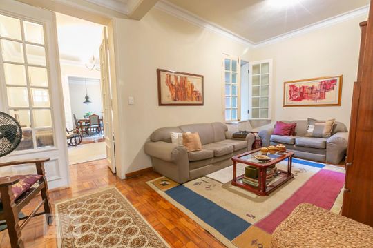 Sala de TV de casa à venda com 3 quartos, 210m² em Água Branca, São Paulo