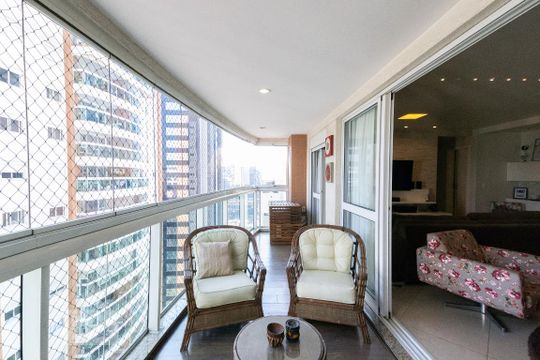 Varanda de apartamento para alugar com 3 quartos, 125m² em Vila Olímpia, São Paulo