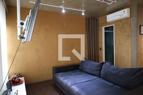 Sala de apartamento à venda com 2 quartos, 70m² em Usina Piratininga, São Paulo