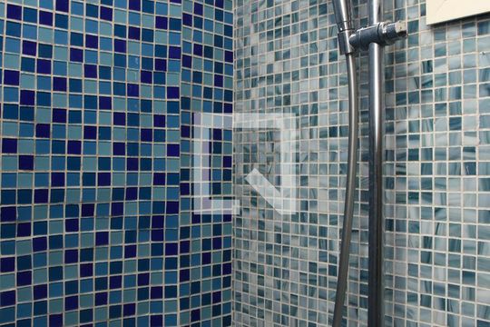 Banheiro de apartamento para alugar com 2 quartos, 70m² em Usina Piratininga, São Paulo