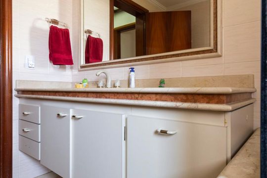 Banheiro Social de apartamento para alugar com 4 quartos, 280m² em Vila Alexandria, São Paulo