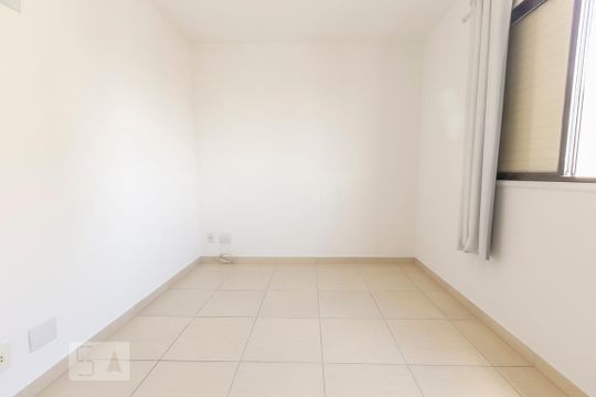 Quarto 1 de apartamento à venda com 2 quartos, 50m² em Vila Mangalot, São Paulo