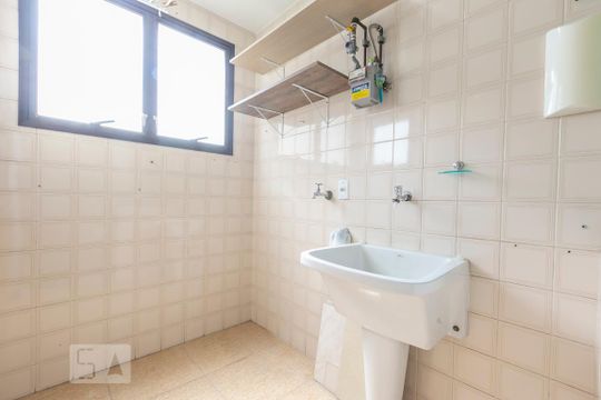 Lavanderia de apartamento à venda com 2 quartos, 50m² em Vila Mangalot, São Paulo