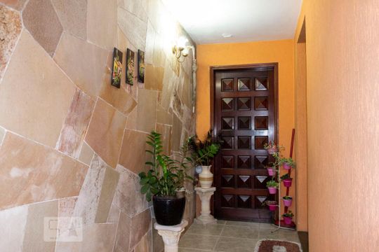 Hall de entrada de casa à venda com 3 quartos, 200m² em Vila Vera, São Paulo