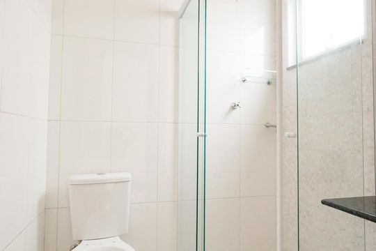 Banheiro suíte de apartamento para alugar com 1 quarto, 35m² em Chácara Mafalda, São Paulo