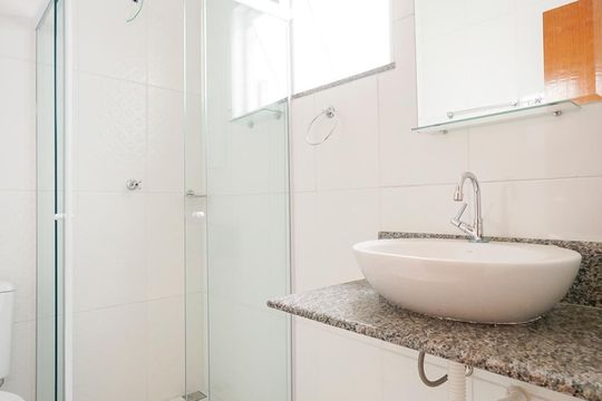 Banheiro suíte de apartamento para alugar com 1 quarto, 35m² em Chácara Mafalda, São Paulo