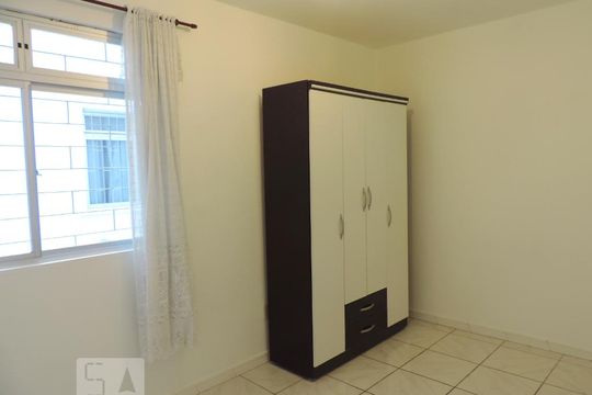 Quarto 3 - Armários de apartamento para alugar com 3 quartos, 65m² em Trindade, Florianópolis