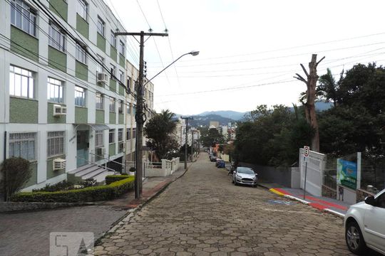 Vista da Rua de apartamento para alugar com 3 quartos, 65m² em Trindade, Florianópolis