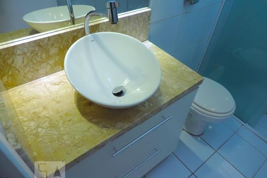Banheiro - Torneira de apartamento para alugar com 3 quartos, 65m² em Trindade, Florianópolis