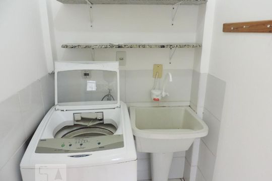Area de Serviço de apartamento para alugar com 3 quartos, 65m² em Trindade, Florianópolis