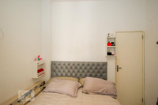 Quarto 1 de apartamento à venda com 2 quartos, 71m² em Copacabana, Rio de Janeiro