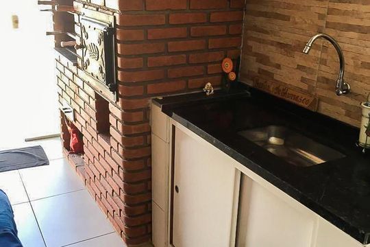 Área de Serviço e Churrasqueira de casa para alugar com 3 quartos, 138m² em Chácara Mafalda, São Paulo