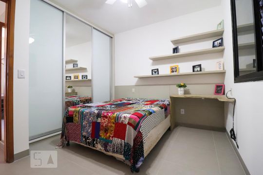 Suíte de apartamento à venda com 3 quartos, 85m² em Setor dos Funcionários, Goiânia