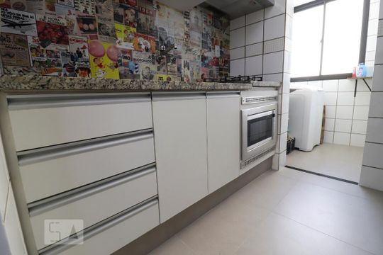 Cozinha de apartamento à venda com 3 quartos, 85m² em Setor dos Funcionários, Goiânia