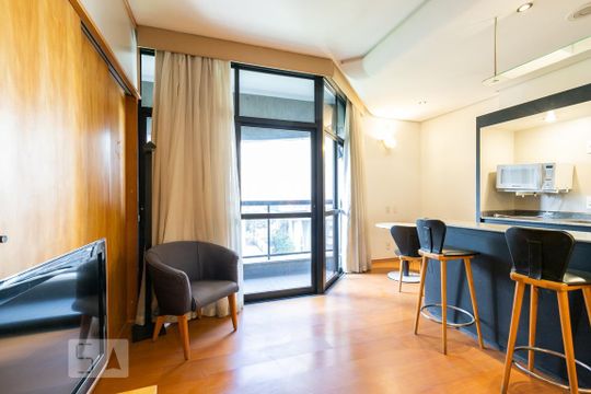 Sala de kitnet/studio à venda com 1 quarto, 46m² em Jardim Europa, São Paulo