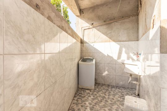 Área de serviço de casa à venda com 1 quarto, 35m² em Jardim das Camélias, São Paulo