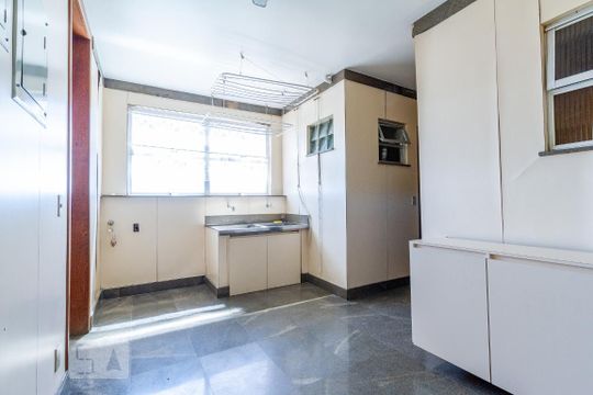 Área de Serviço de apartamento para alugar com 4 quartos, 245m² em Jardim Atlântico, Belo Horizonte