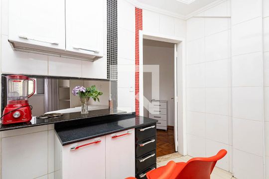 Cozinha de apartamento para alugar com 1 quarto, 41m² em Consolação, São Paulo