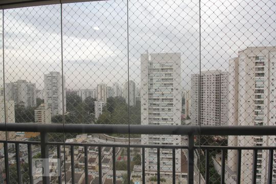 Vista da varanda de apartamento para alugar com 2 quartos, 70m² em Vila Andrade, São Paulo