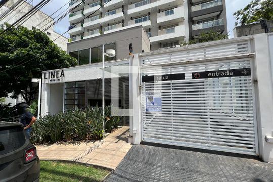 Fachada de kitnet/studio para alugar com 1 quarto, 30m² em Perdizes, São Paulo
