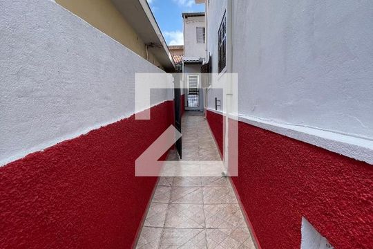 Corredor de casa para alugar com 1 quarto, 20m² em Ferreira, São Paulo
