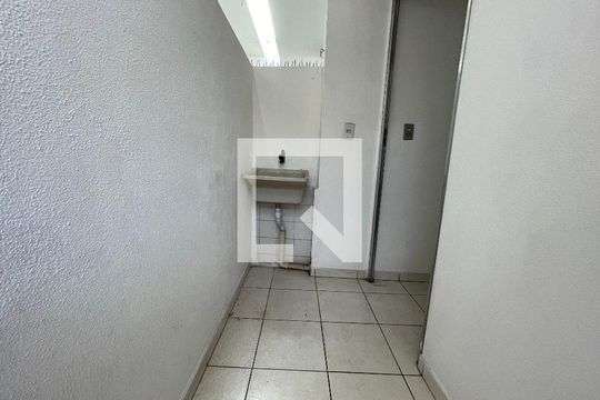 Área de Serviço de casa para alugar com 1 quarto, 20m² em Ferreira, São Paulo