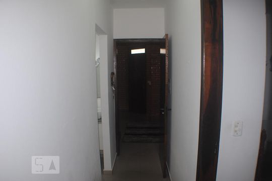 Corredor de apartamento para alugar com 3 quartos, 120m² em Ingleses do Rio Vermelho, Florianópolis