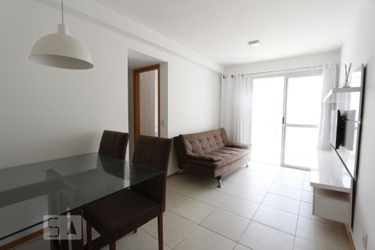 Apartamento para alugar com 2 quartos, 77m² em Jacarepaguá, Rio de Janeiro