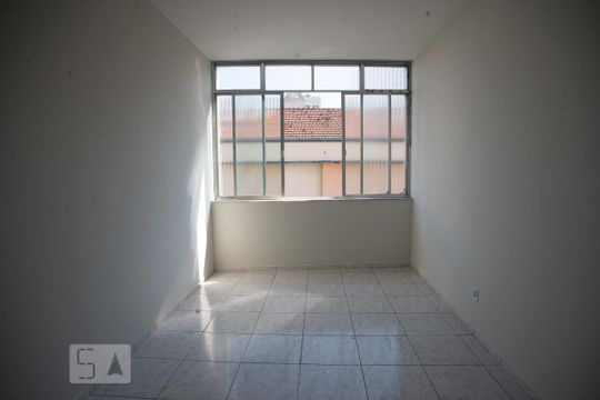 Sala de kitnet/studio para alugar com 1 quarto, 40m² em Centro, Rio de Janeiro