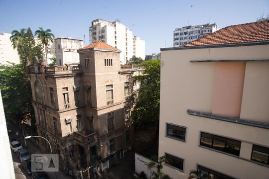 Vista de kitnet/studio para alugar com 1 quarto, 40m² em Centro, Rio de Janeiro