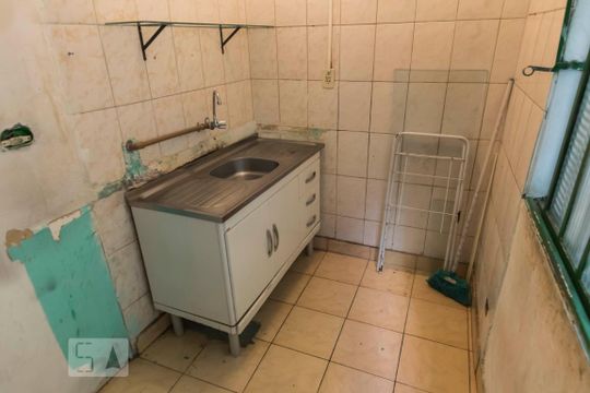 Sala e Cozinha de casa de condomínio para alugar com 1 quarto, 80m² em Ipiranga, São Paulo