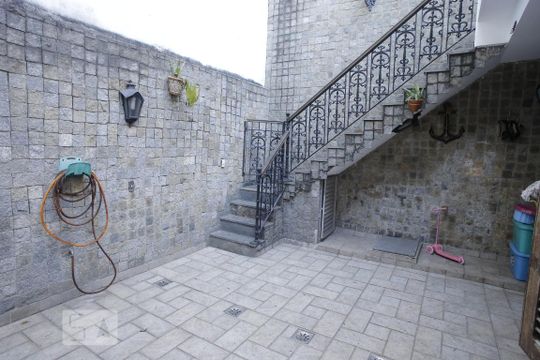 Quintal de casa à venda com 3 quartos, 196m² em Tijuca, Rio de Janeiro