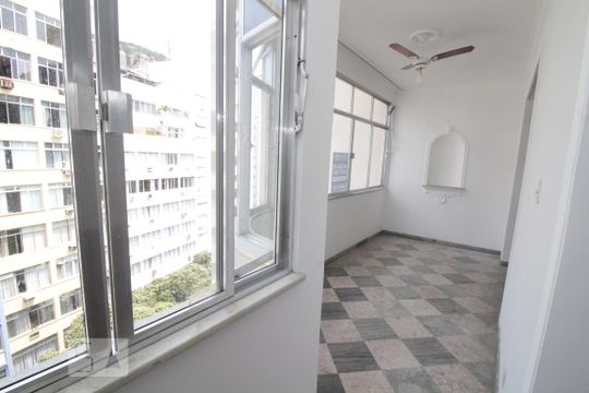 Varanda de apartamento para alugar com 3 quartos, 180m² em Copacabana, Rio de Janeiro