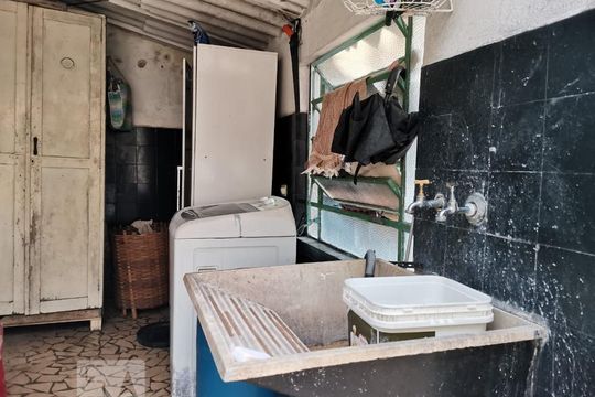 Área de Serviço de casa para alugar com 2 quartos, 90m² em Vila Sônia, São Paulo