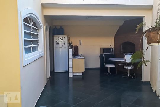 Churrasqueira de casa à venda com 3 quartos, 235m² em Jardim das Vertentes, São Paulo