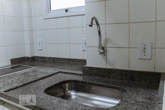 Cozinha - Torneira de apartamento para alugar com 1 quarto, 40m² em República, São Paulo
