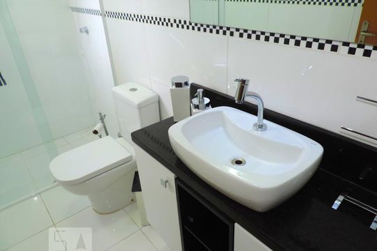 Banheiro - Torneira de apartamento para alugar com 2 quartos, 70m² em Santo Antônio de Lisboa, Florianópolis