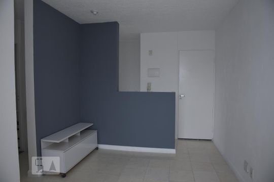 Sala de apartamento para alugar com 2 quartos, 49m² em Anil, Rio de Janeiro