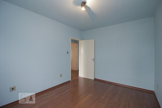 Quarto de apartamento à venda com 1 quarto, 60m² em Niterói, Canoas