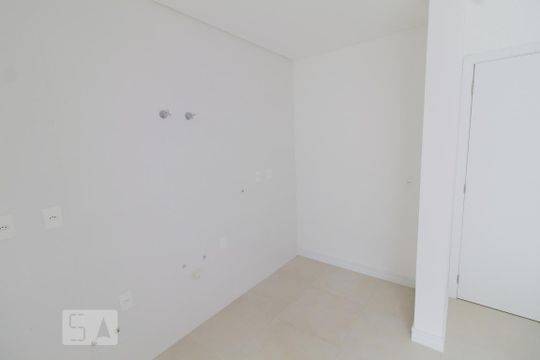 Cozinha de apartamento para alugar com 1 quarto, 50m² em Centro, Florianópolis