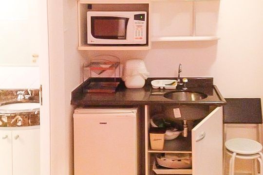 Flat de kitnet/studio à venda com 1 quarto, 30m² em Pinheiros, São Paulo