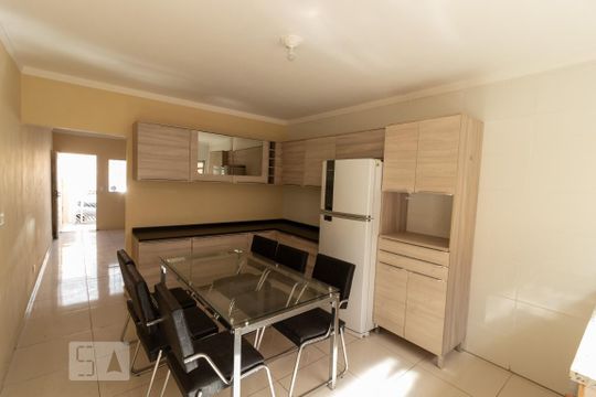 Cozinha de casa à venda com 2 quartos, 80m² em Jardim Piqueroby, São Paulo