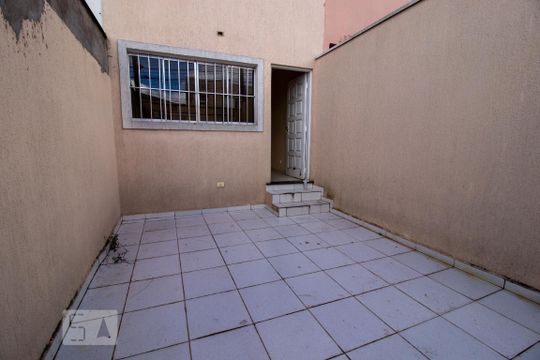 Garagem de casa à venda com 2 quartos, 80m² em Jardim Piqueroby, São Paulo